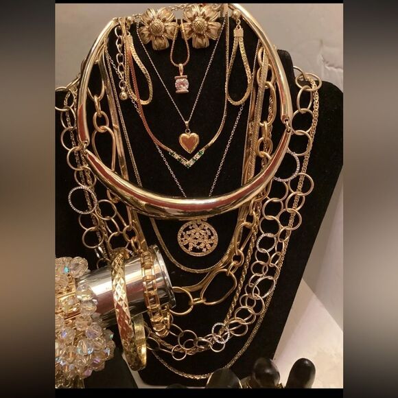 Huge 4 Lb jewelry lot- inventory bundle bulk jewelry - Picture 13 of 16